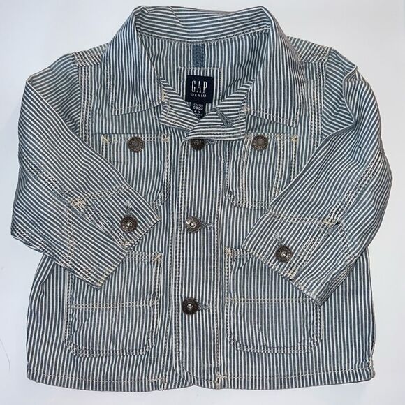 🛍 CUTE Little GAP DENIM BUTTON UP TOP  SIZE 6-12 MONTHS 🛍 - Picture 1 of 7